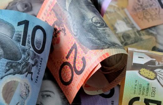 2026年2月13日澳元兑美元跌破0.7086 折算100澳元兑489.2368人民币