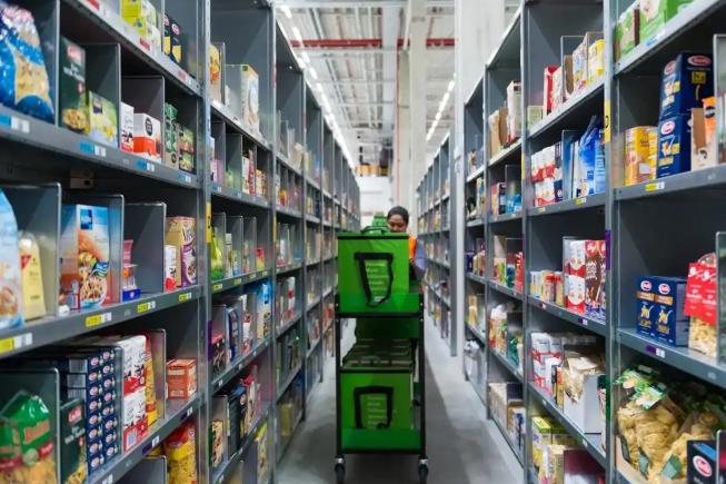 亚马逊将推出大型自动零售门店 由机器人和AI驱动